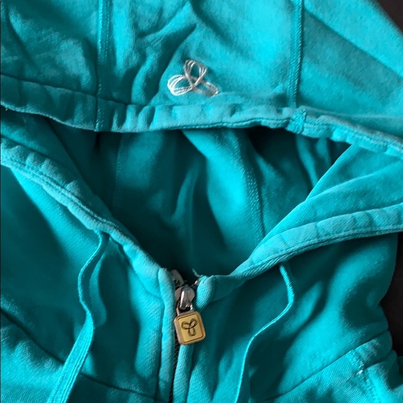 TNA hoodie - Picture 2 of 4